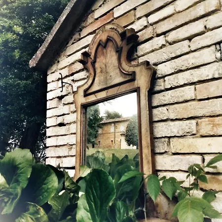 Borgo Acque Romane ベッド・アンド・ブレックファスト 3*