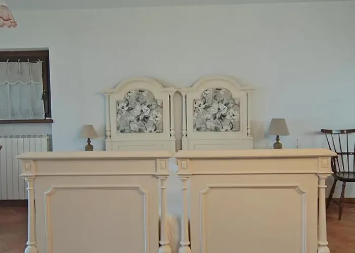 Bed & Breakfast Borgo Acque Romane 3*